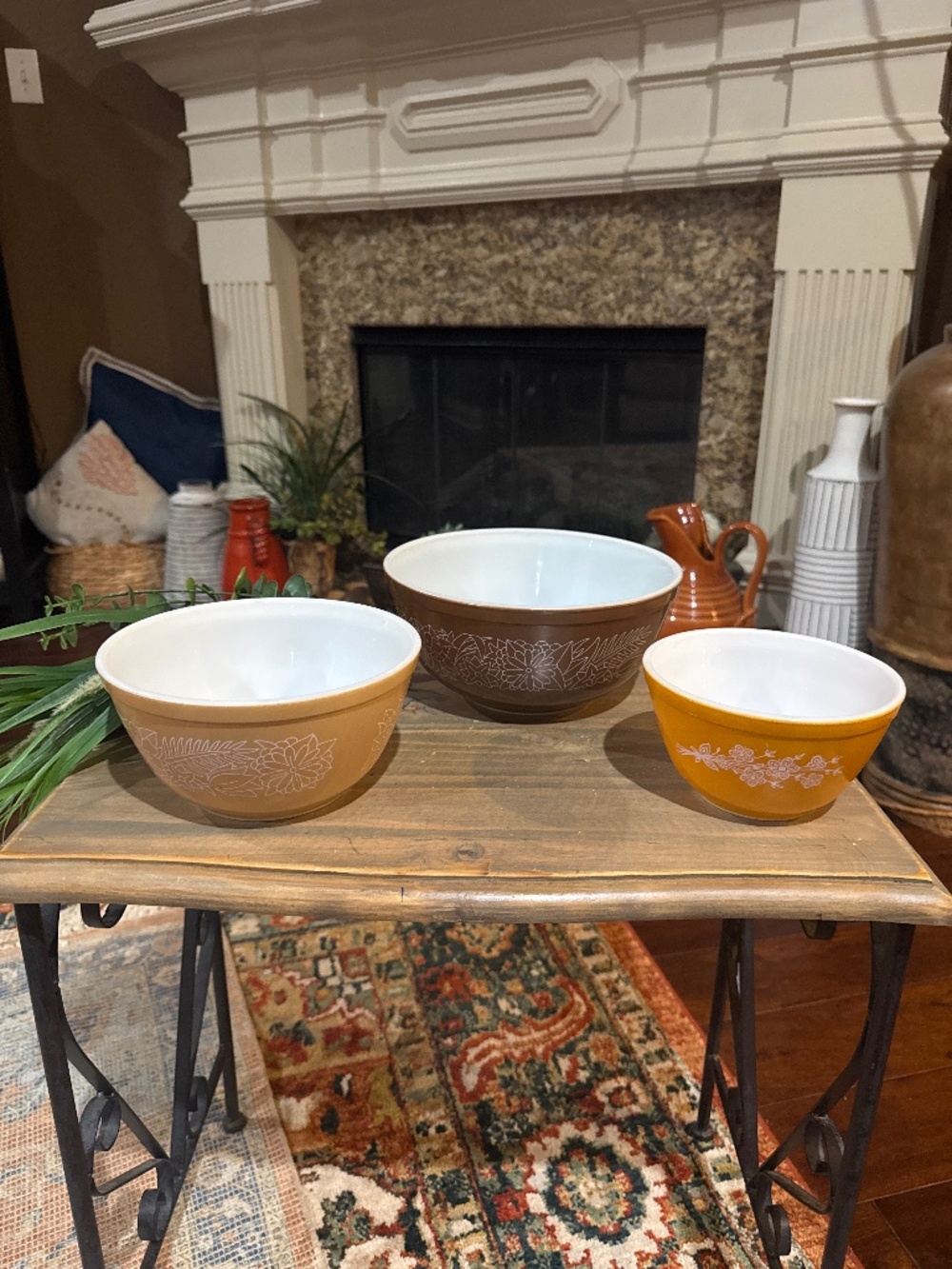 Set of 3 Vintage Pyrex Mixing Bowls